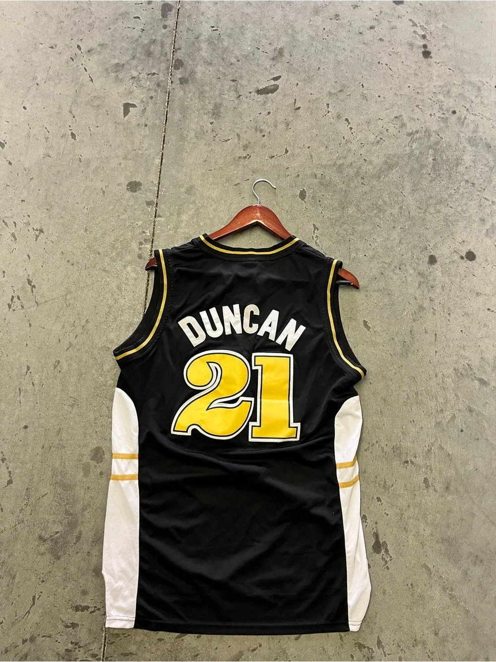 Vintage Nike Wake Forest Tim Duncan Jersey
